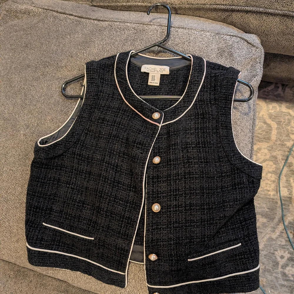 Rachel Zoe Black Textured Vest with White Piping - Picture 2 of 6